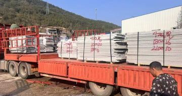 乐山 芝麻灰花岗岩光面毛板出货日常