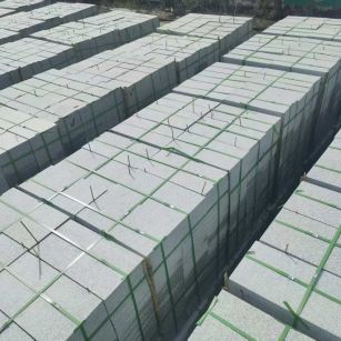 乐山 芝麻白1.8公分火烧300*600地铺，清仓大甩卖