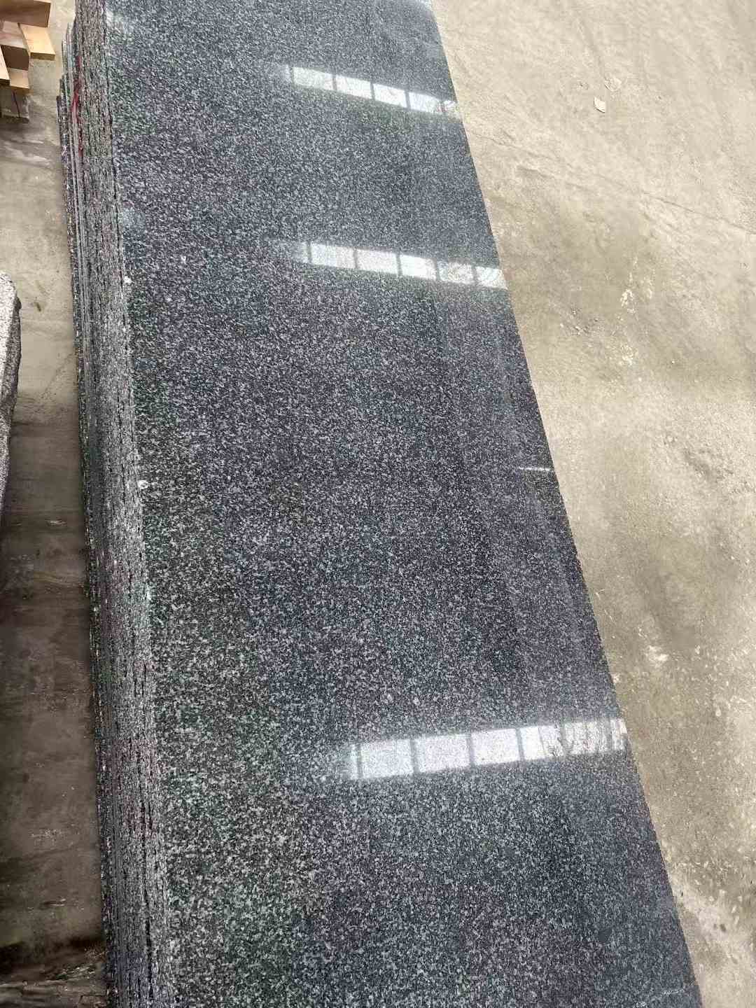 乐山 芝麻黑光面