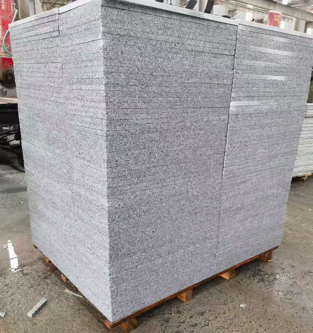 乐山 火烧面地铺石，街道广场园林市政工程板，1.8~5.0厚均有现货