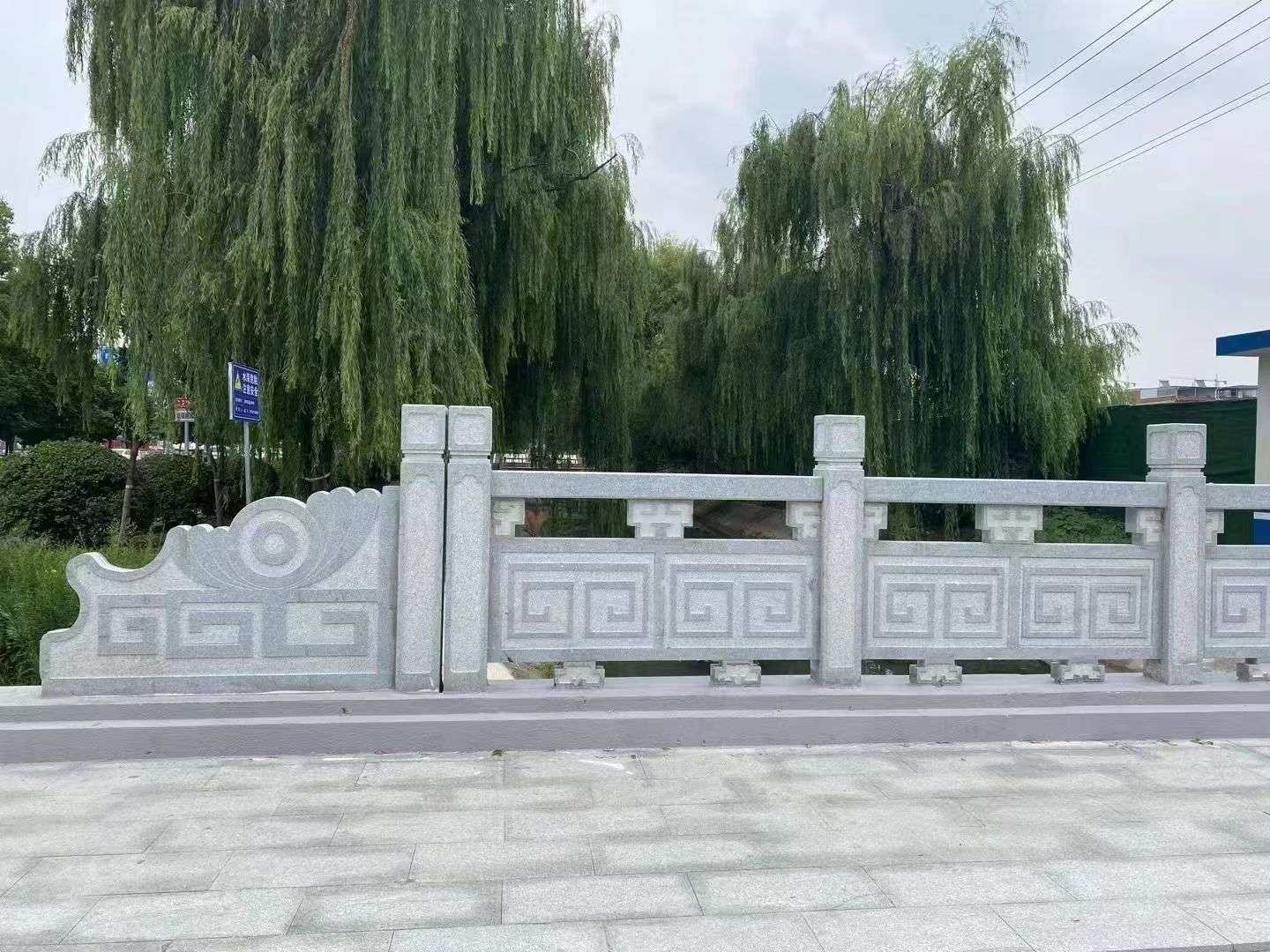 乐山 芝麻灰桥栏杆、河道栏杆安装效果