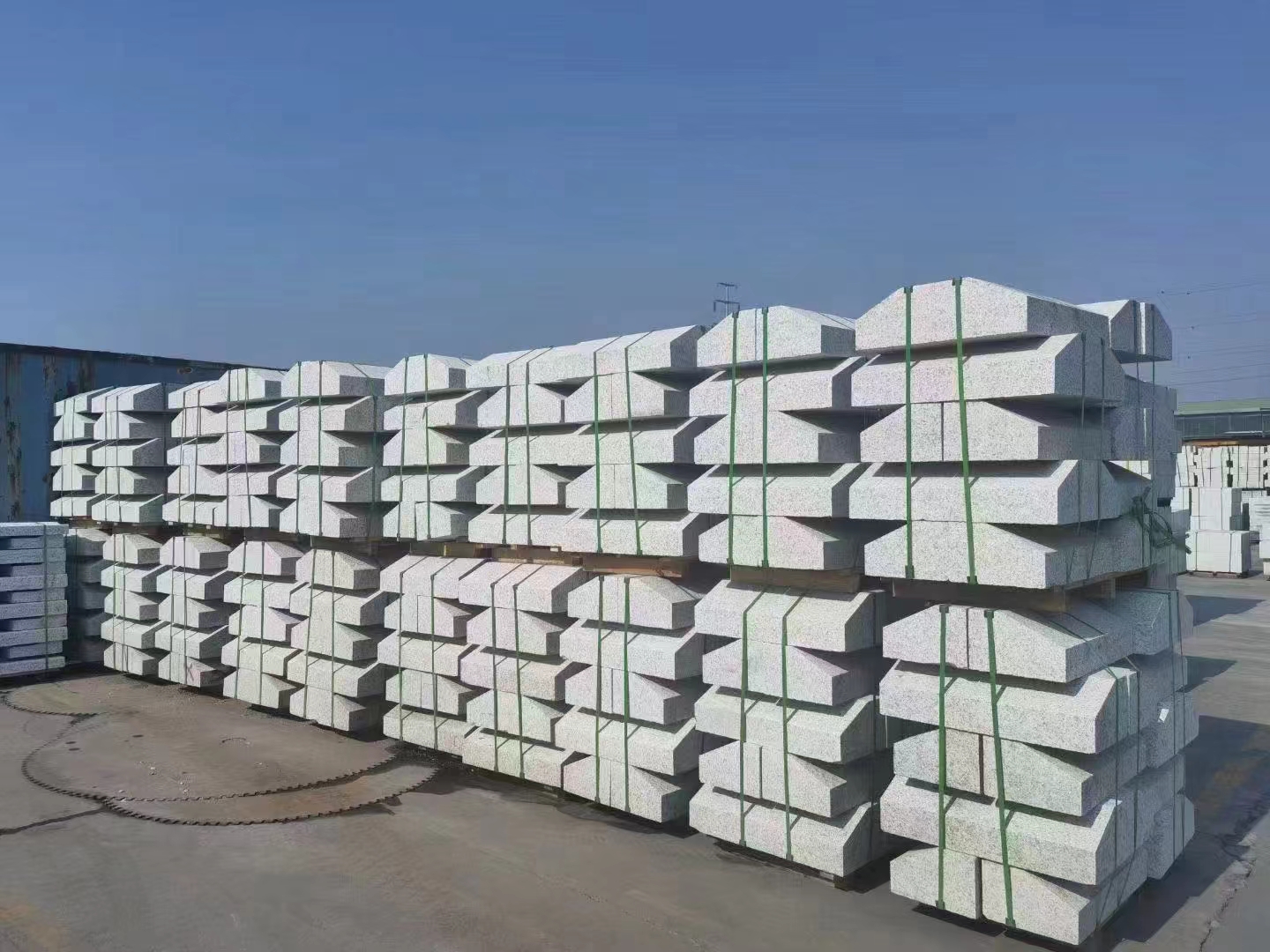 乐山芝麻白花岗岩光面牙石知多少